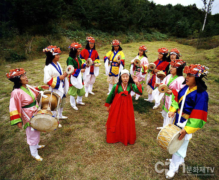 국가무형문화재 제17호 봉산탈춤 (사진 = 문화재청)